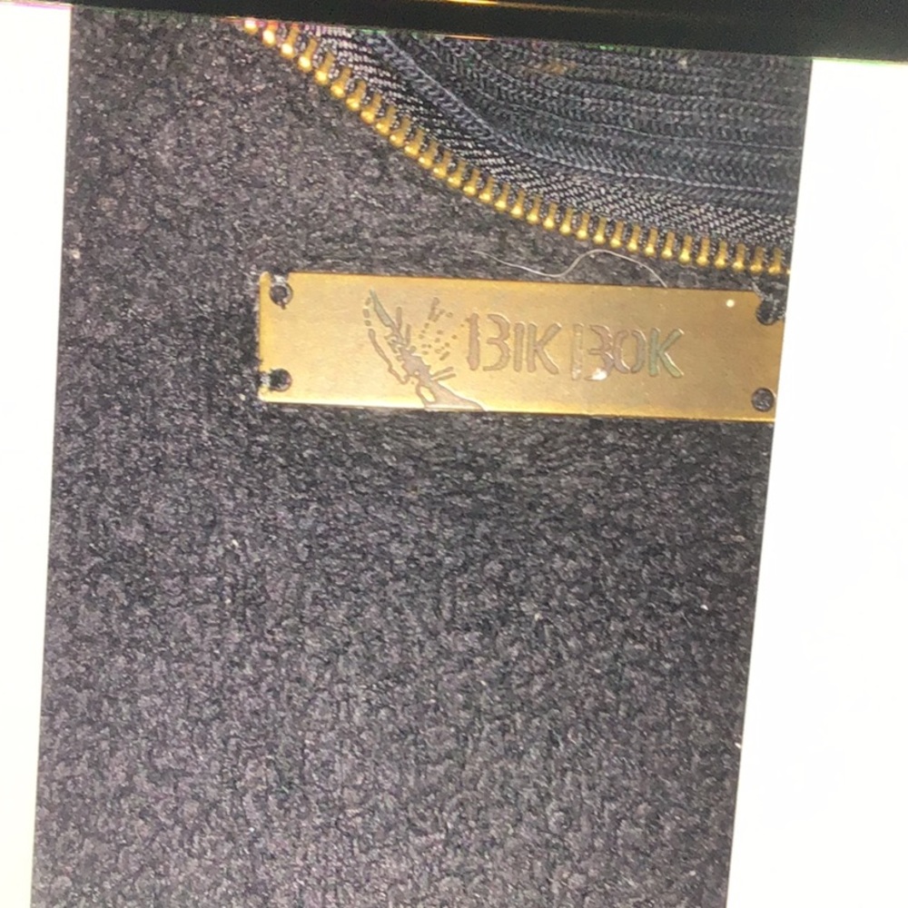 Vest - Picture 2 of 2